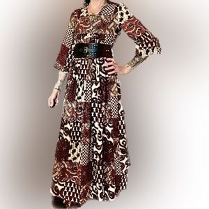 Vintage 60s patterned “house” dress with pocket.